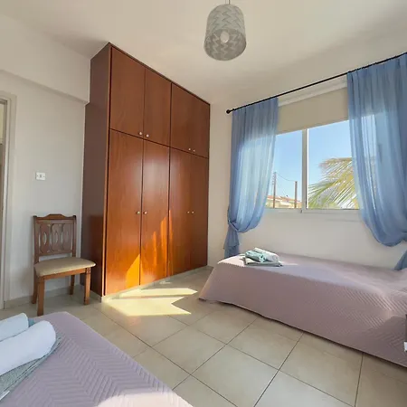 3 Bedroom With Pool 5 Minutes To The Center Of Paphos *