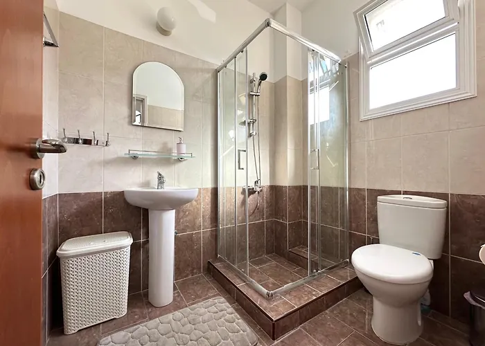 3 Bedroom With Pool 5 Minutes To The Center Of