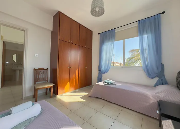 3 Bedroom With Pool 5 Minutes To The Center Of *