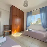 3 Bedroom With Pool 5 Minutes To The Center Of *